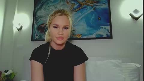 Monica online show from May 8, 3:45 am