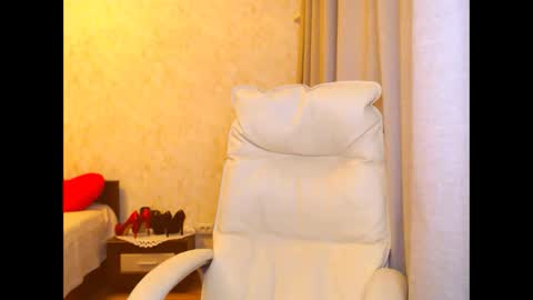 monica online show from November 28, 10:33 am