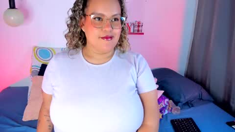 aleja      independent model       online show from February 16, 1:36 am