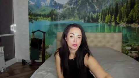 monica_weisss online show from January 3, 9:47 pm