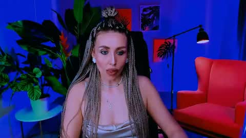 monicariley online show from May 8, 10:21 am