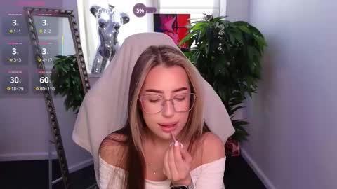 Monica online show from October 7, 1:29 pm