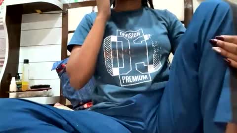 monika_reddy62 online show from October 7, 5:14 am