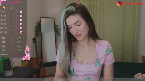 Snapshot of monikavenom chatting on February 4, 4:29 pm Monika online show from February 4, 4:29 pm
