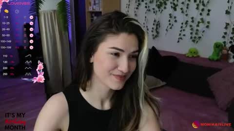 Snapshot of monikavenom chatting on September 9, 10:10 pm Monika online show from September 9, 10:10 pm