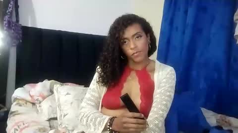 Monique Walter online show from December 19, 7:07 am