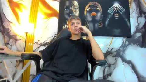 Snapshot of mono_blonde chatting on September 13, 6:54 pm mono_blonde online show from September 13, 6:54 pm