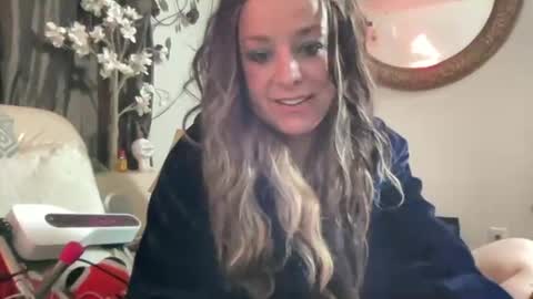 Monroe online show from January 10, 10:10 am