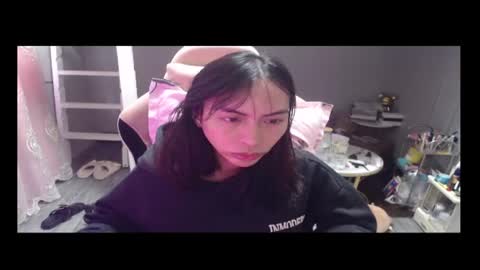 ELYSE A SIMPLE GIRL online show from February 26, 9:12 am