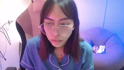 Snapshot of monstercockselfsuck chatting on February 8, 3:53 pm ELYSE A SIMPLE GIRL online show from February 8, 3:53 pm