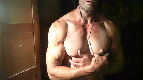 Snapshot of monsterdildos chatting on December 2, 10:03 am monsterdildos online show from December 2, 10:03 am