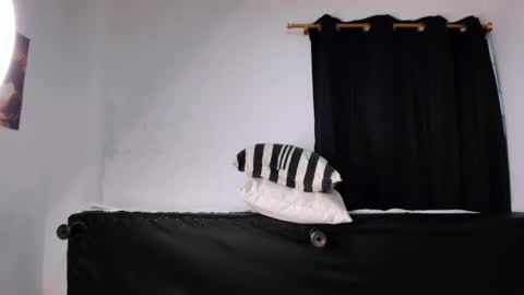 montes_juan online show from September 26, 7:11 pm