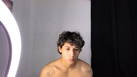 montes_juan online show from September 22, 1:42 am