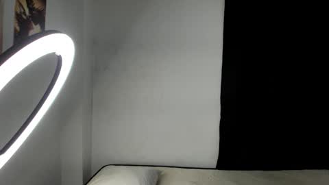 montes_juan online show from September 8, 7:02 pm