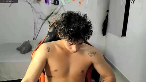 montes_juan online show from October 24, 2:23 am