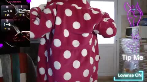 Snapshot of montserrat123 chatting on February 28, 7:58 am Monse online show from February 28, 7:58 am