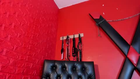 Monttserratt online show from October 20, 7:30 pm