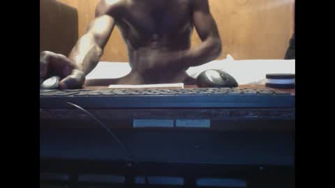 Snapshot of montydxxx2 chatting on December 7, 2:58 am montydxxx2 online show from December 7, 2:58 am