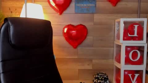 Snapshot of moon13152 chatting on February 28, 10:28 pm Katrin online show from February 28, 10:28 pm