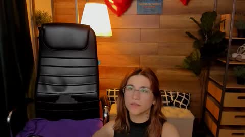 Snapshot of moon13152 chatting on September 20, 8:56 pm Katrin online show from September 20, 8:56 pm