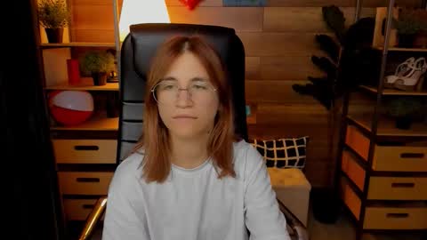 Snapshot of moon13152 chatting on September 11, 5:14 pm Katrin online show from September 11, 5:14 pm