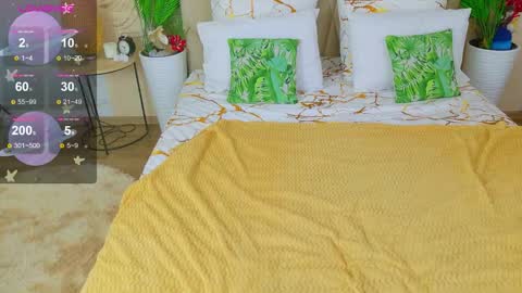 Moon  Bunny online show from September 29, 4:39 pm