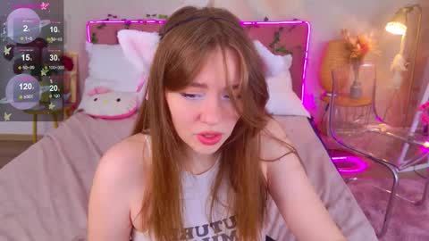 Snapshot of moon__bunny chatting on September 20, 3:59 pm Moon Bunny online show from September 20, 3:59 pm