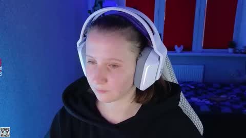 Lola online show from October 9, 2:22 pm