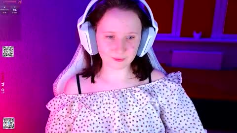 Lola online show from February 16, 2:48 pm