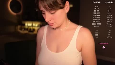 Luna  online show from October 4, 6:49 pm