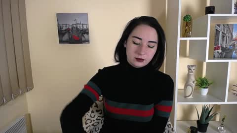 Snapshot of moon_foxy_ chatting on December 4, 1:03 pm Diana online show from December 4, 1:03 pm