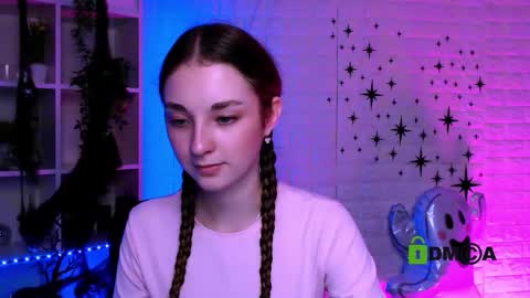 Snapshot of moon_sana chatting on October 30, 1:23 pm moon_sana online show from October 30, 1:23 pm