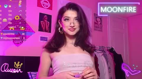 Nicky  online show from April 9, 7:03 am