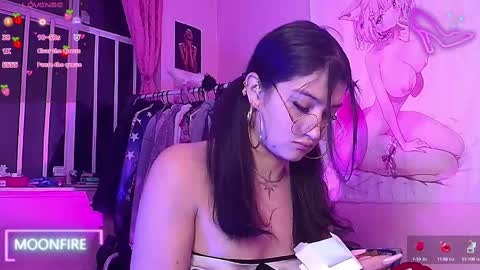 Snapshot of moonfiredance chatting on September 14, 5:21 am Nicky online show from September 14, 5:21 am