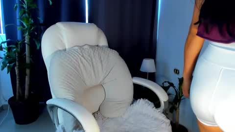 moonie_baddie31 online show from October 10, 3:18 pm