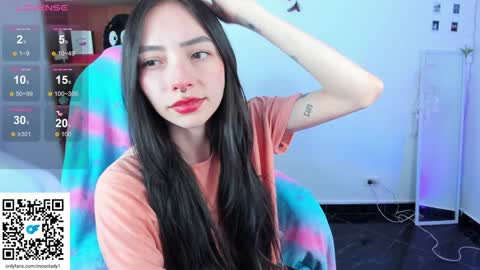 MOON  online show from January 24, 10:19 pm