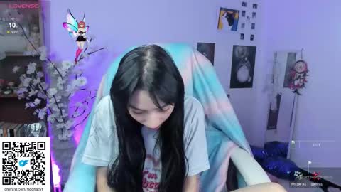 MOON  online show from November 23, 1:58 am