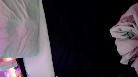 Moonless online show from April 8, 5:54 am