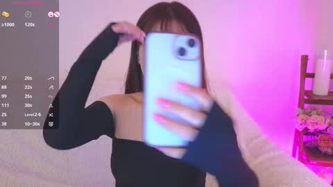 Snapshot of moonlight8_ chatting on February 12, 10:14 am LANA online show from February 12, 10:14 am