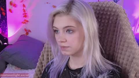 Mia   online show from December 4, 5:27 pm