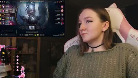 Katrin online show from December 4, 8:30 pm