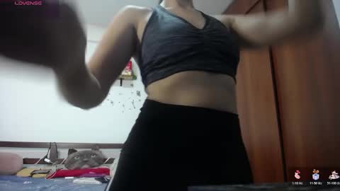 moonlunita online show from November 11, 11:40 pm