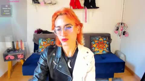 Moon online show from November 2, 9:15 pm