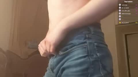 Moonsire online show from January 11, 9:57 pm