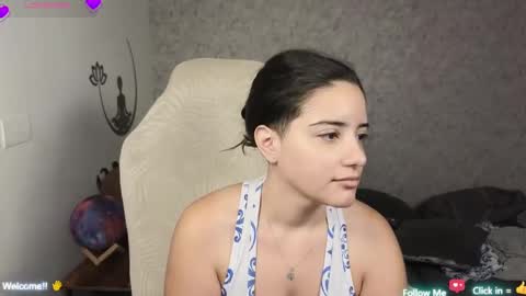 Snapshot of moonwoman_ chatting on February 13, 1:29 am Moon Woman online show from February 13, 1:29 am