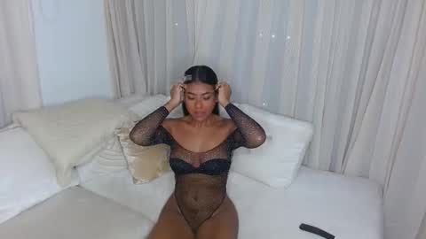 Morenanatali online show from November 3, 4:35 am