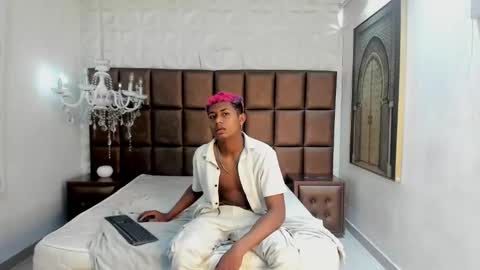 Mmorenito online show from January 8, 7:09 pm