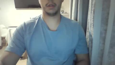 Snapshot of morenolatin19 chatting on October 23, 5:14 pm Jos Luis online show from October 23, 5:14 pm