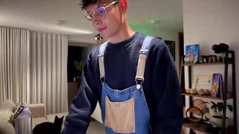   online show from October 14, 2:03 am