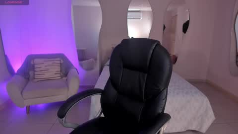 Morgan Hicks online show from February 17, 5:44 pm